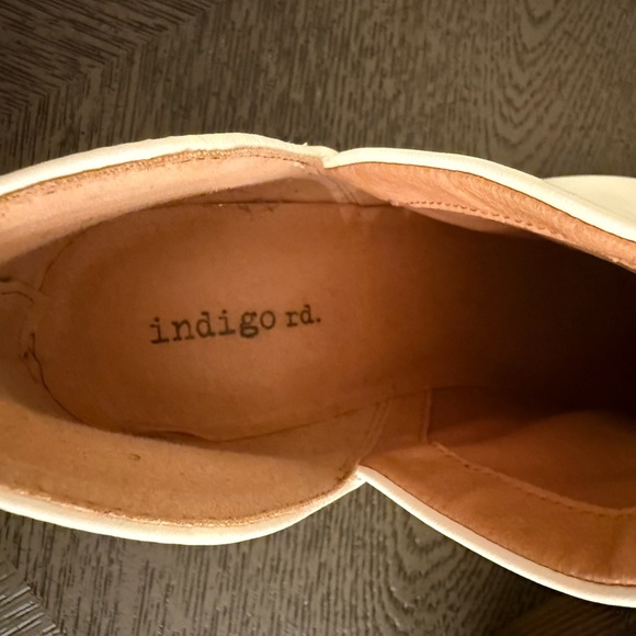 Indigo Rd. Womens Block Heel Nadia Booties, 9 Medium, White - Picture 5 of 7